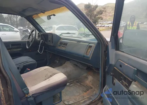 1989 Chevrolet Gmt-400 C1500 z USA, uszkodzony, nr VIN 1GCDC14K1KZ171820